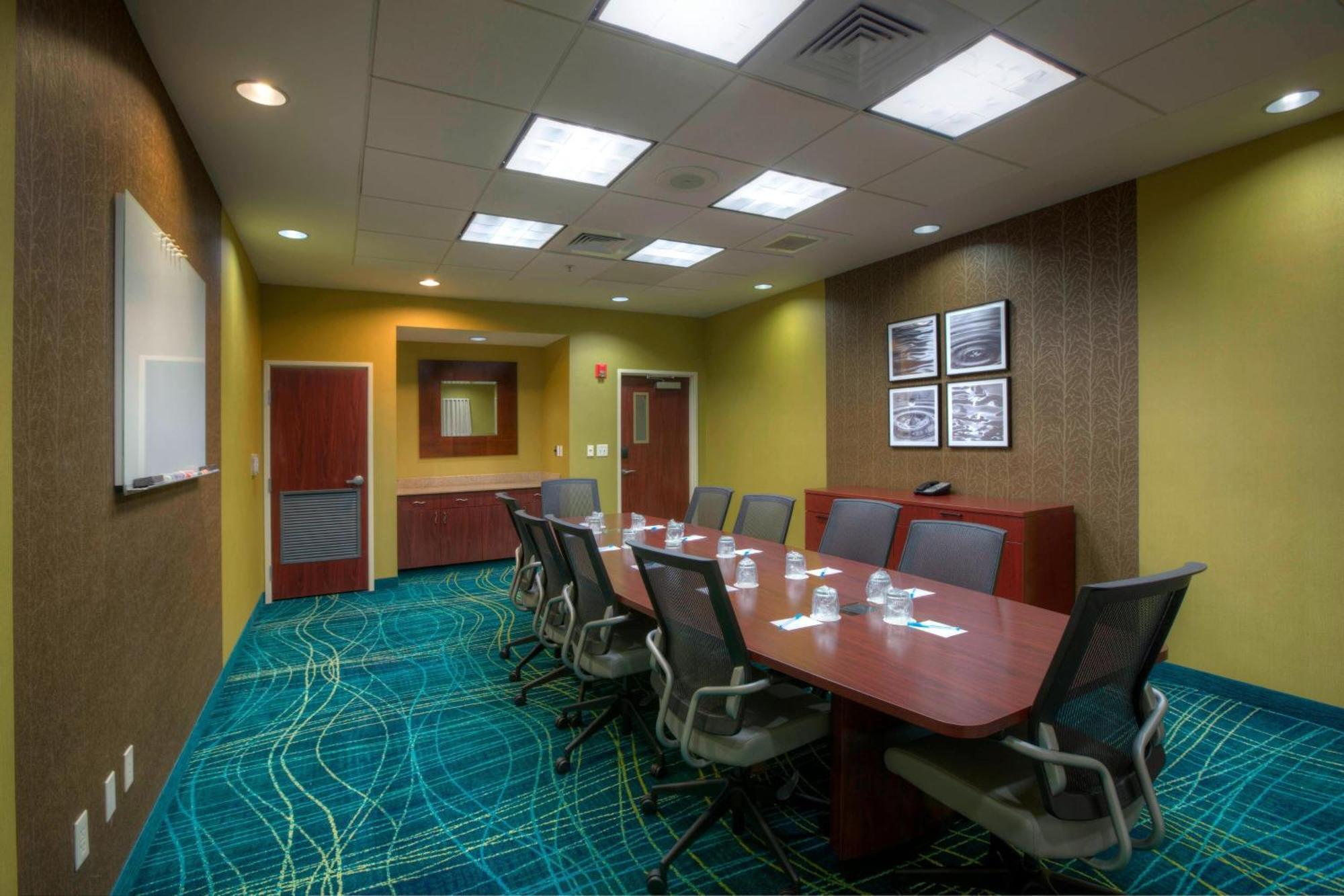 Springhill By Marriott - Brandon Hotel 3*